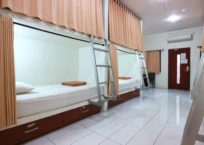 Hostel Mirah