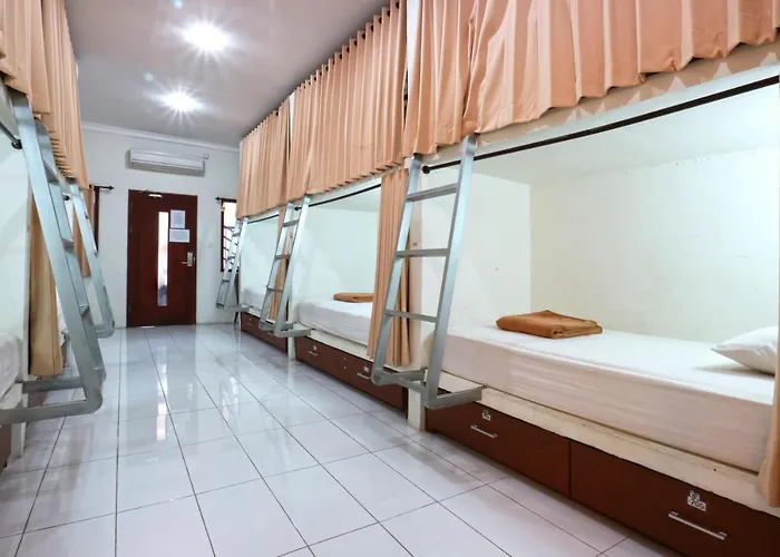 Hostel Mirah
