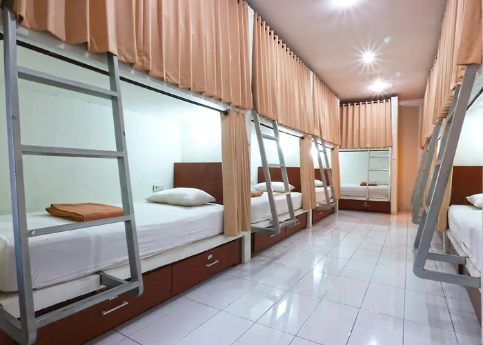 Hostel Mirah Legian (Bali)